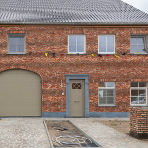 WACHTEBEKE / ST PIETERSVELD 34 / BALMORAL / RAL0856010 / DT 6909